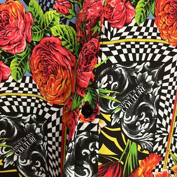 Versace Button Down Shirt Pattern - Picture 5 of 6